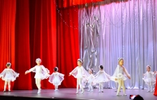 Новый год к нам мчится!