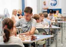 Белые начинают и выигрывают